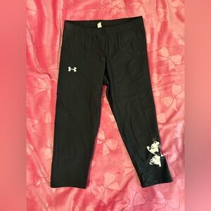 🖤🤍 Under Armour Cropped Leggings 🤍🖤